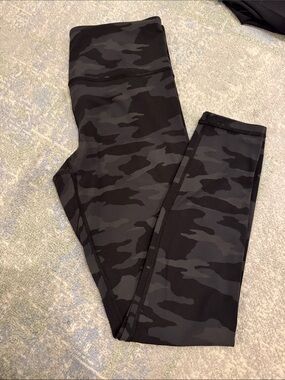 Athleta Black & Gray Camo Leggings